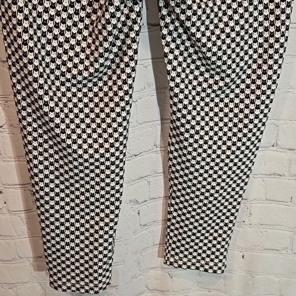 Betabrand Cat Print Ankle Zip Pants Size SP - Picture 8 of 9